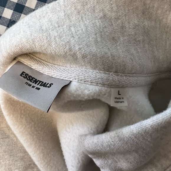 Essentials Quarter Zip - Picture 4 of 6